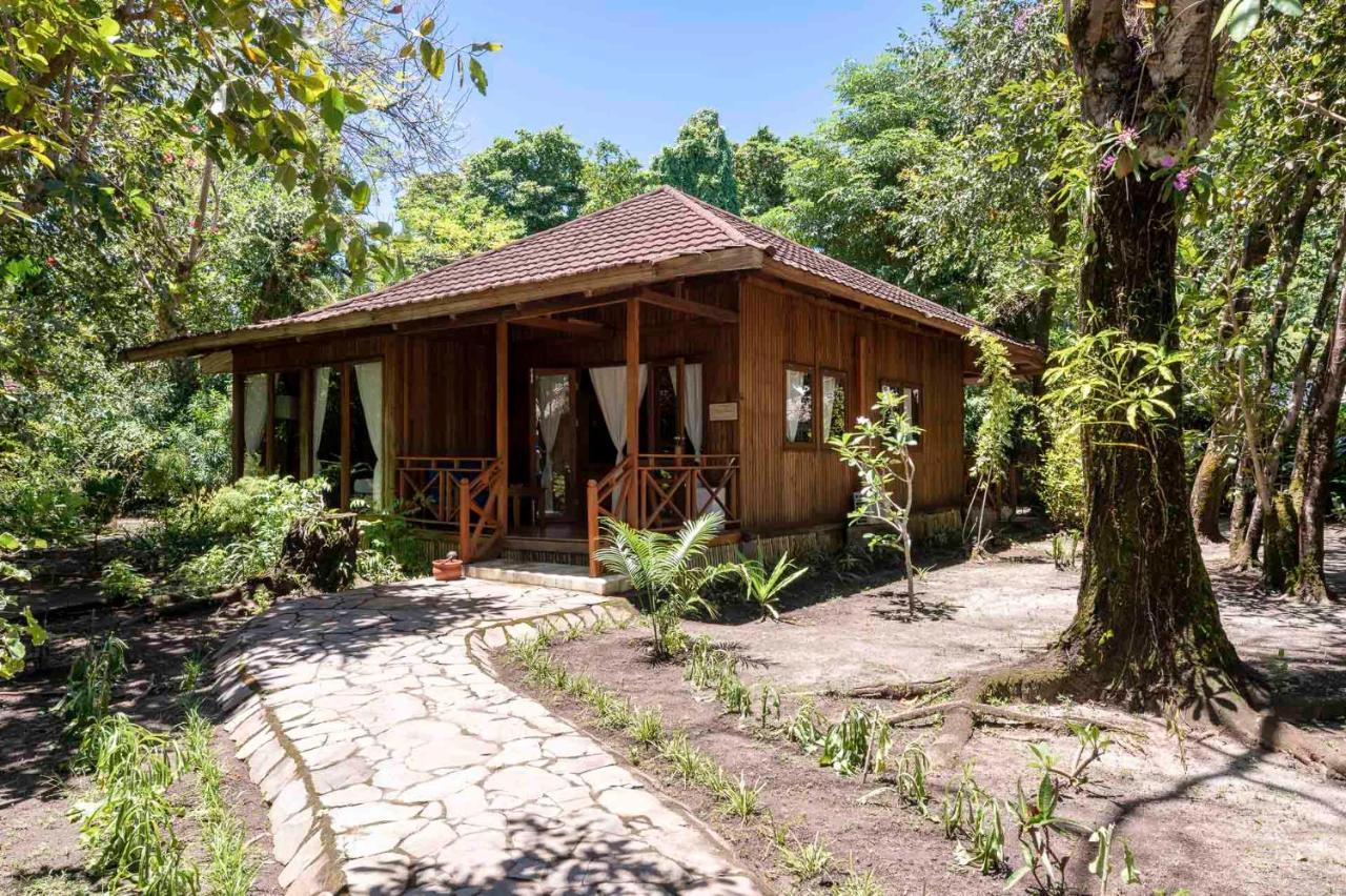 Siladen Resort & Spa Bunaken Kültér fotó